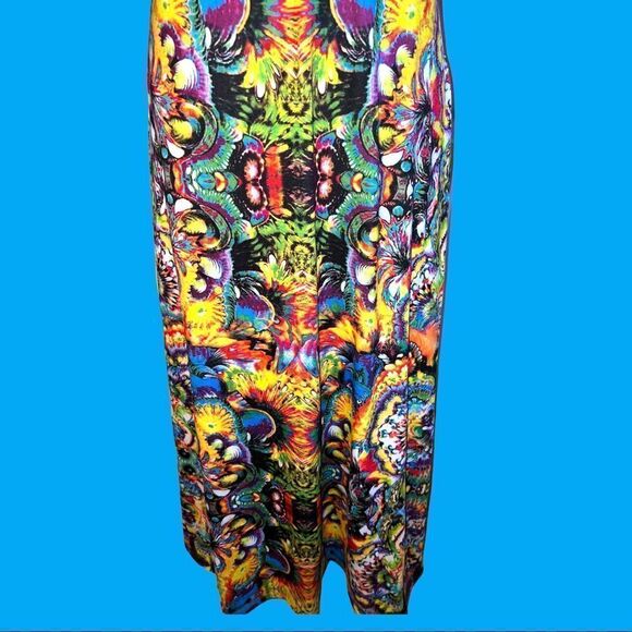 The pyramid collection beautiful colorful print maxi dress! - Picture 8 of 9